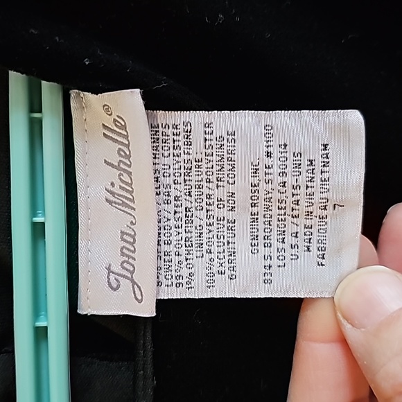 Girls Size 7 Christmas Dress NWOT Black Velvet with Plaid Skirt - Picture 3 of 3